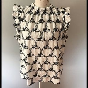 Ann Taylor ruffle sleeve blouse ⭐️